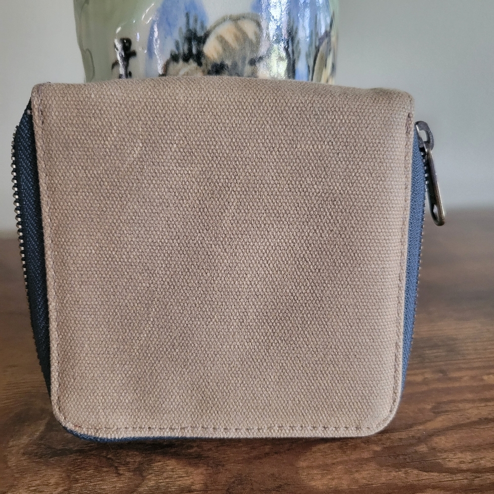 FEED Khaki Wallet - Picture 2 of 4